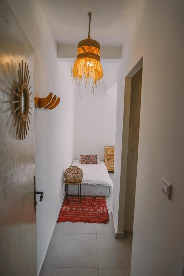 Blue Waves Surf House Hotell Agadir Exteriör bild